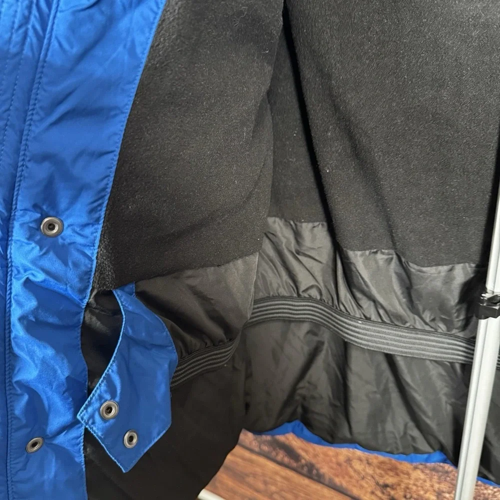 Boys Blue and Black Winter/Snow Puffer Jacket Size XXL (11/12‎ Year Old)